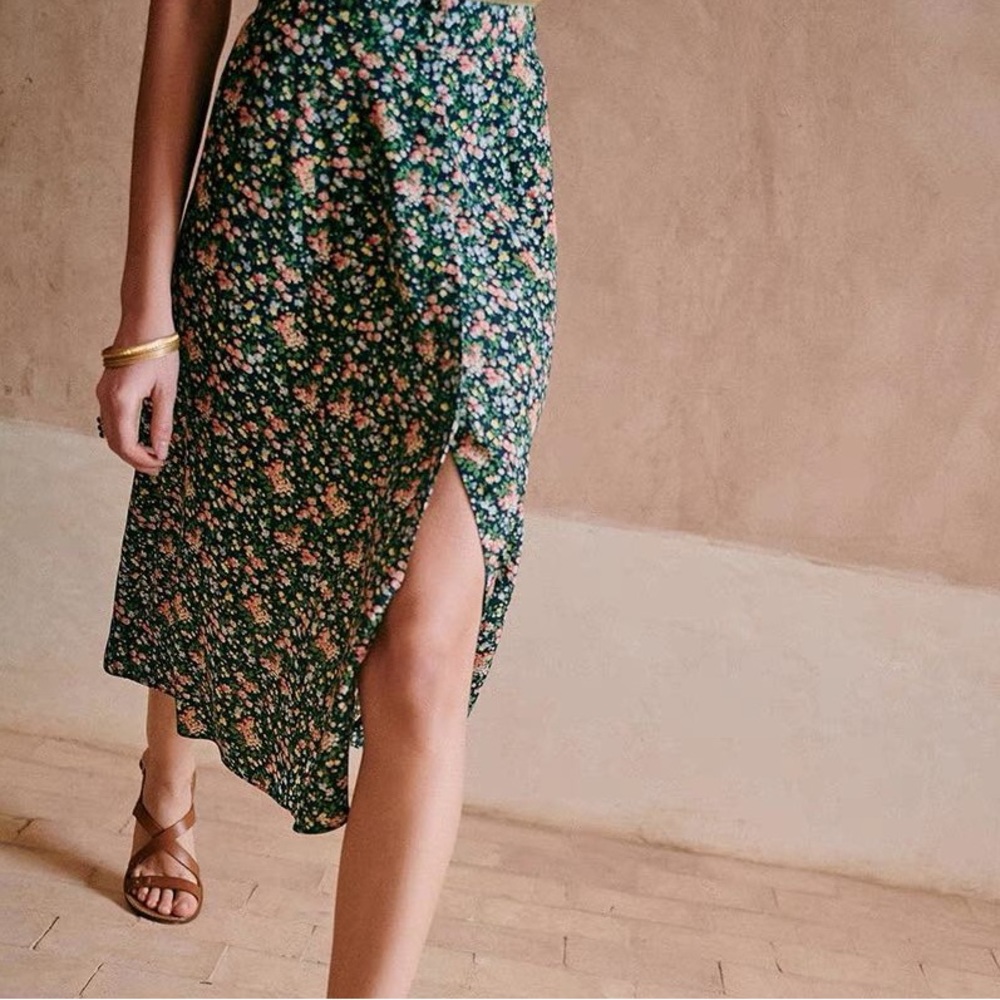 Sezane Ralph Skirt - Picture 2 of 9